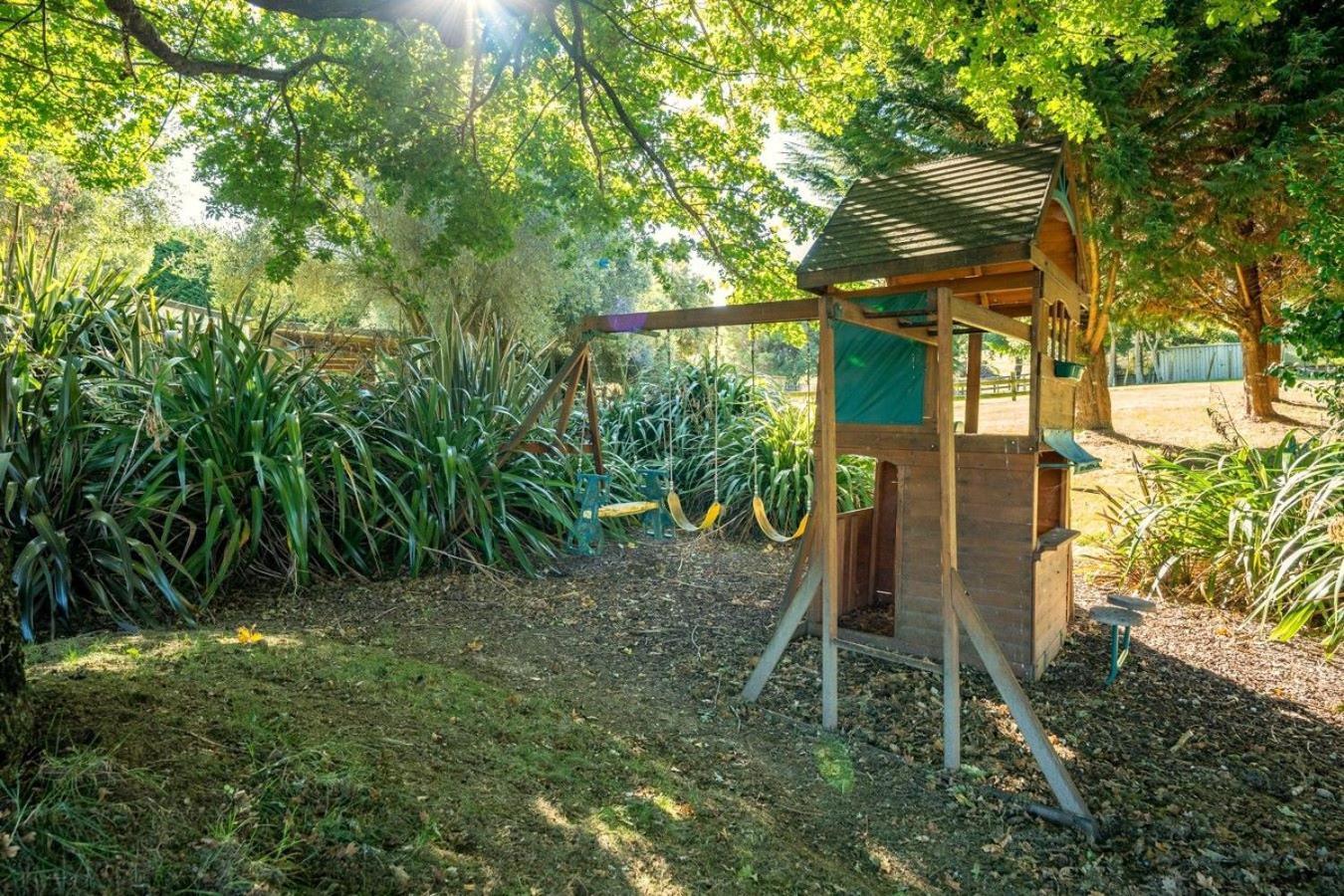 Mountviews Lodge เทาโป ภายนอก รูปภาพ